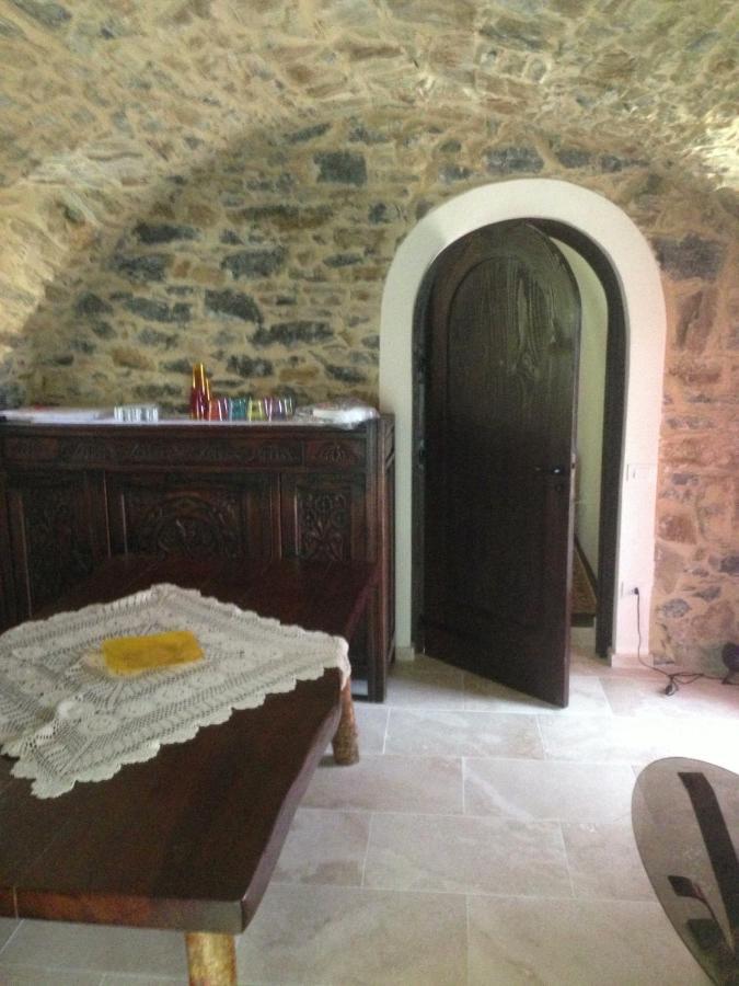 Agriturismo Osteria Du Barba Pe' - Casa Cassini Бордігера Екстер'єр фото